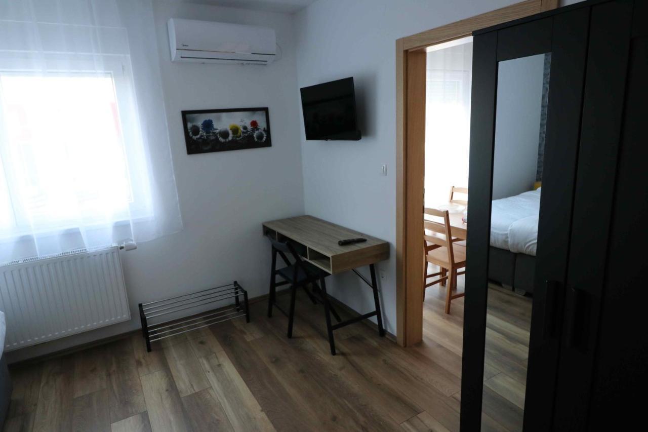 FORUM apartmani i sobe Donji Miholjac Exteriör bild